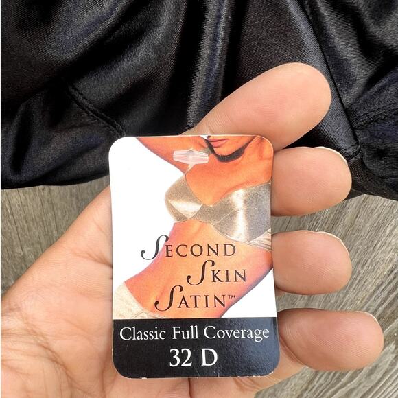 Victoria's Secret | NWT Rare Vtg Second Skin Satin Classic Full Coverage Bra 32D - Picture 6 of 8